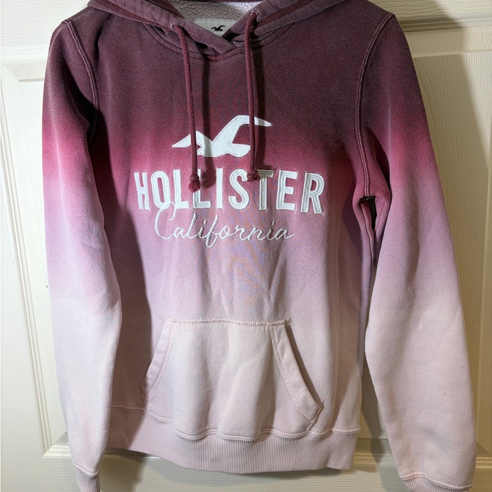 Hollister Women's Purple to Pink Gradient Hoodie